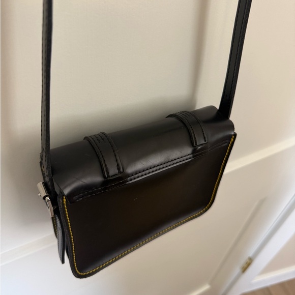 Small Dr Martens crossbody purse - Picture 7 of 8
